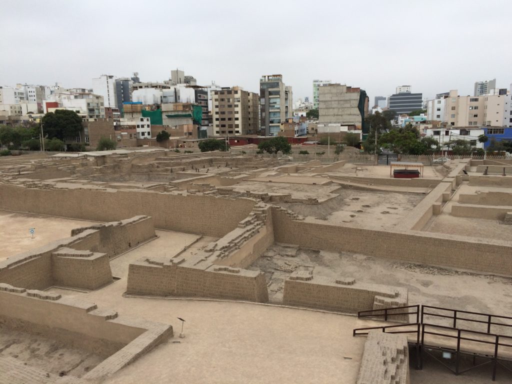 huaca pucllana